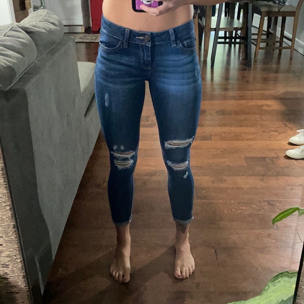 Stretchy ankle crop destroyed jeans